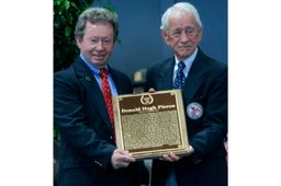 Don Pierce, a Hall of Fame jockey who won more than 3,500 races, dies at 89