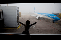 A child watches a plane at the Jorge Newbery airport in Buenos Aires, Argentina, April 14, 2016. (AP Photo/Natacha Pisarenko, File)