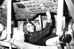 Margaret Hamilton, who led a software team for NASA's Apollo program, dies at 90